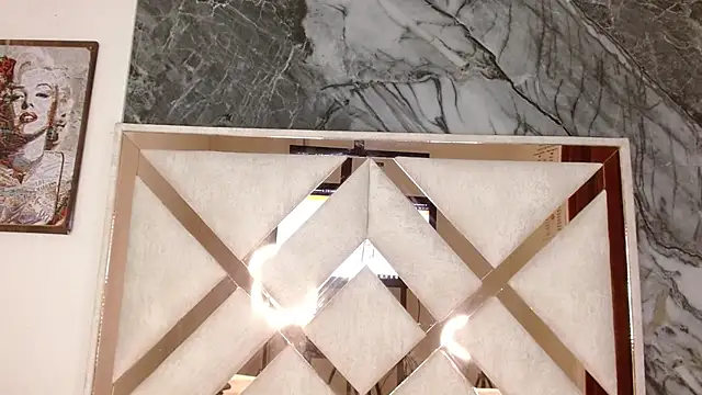 Im Milan Rs online show from 11-12-25, 02:56