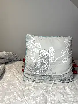 Snapshot of carlaaa chatting on 09-30-25, 08:14 carlaaa online show from 09-30-25, 08:14