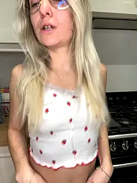 Snapshot of carlaaa chatting on 12-03-25, 09:13 carlaaa online show from 12-03-25, 09:13