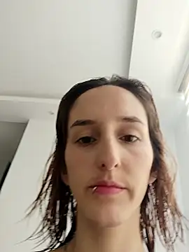 Ambar Roux  online show from 11-13-25, 03:22