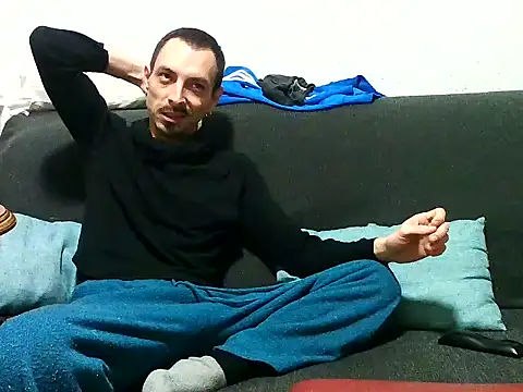 Snapshot of BaalPas chatting on 12-16-25, 12:37 BaalPas online show from 12-16-25, 12:37