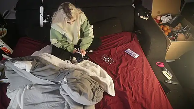 MacTroy online show from 11-24-25, 08:41