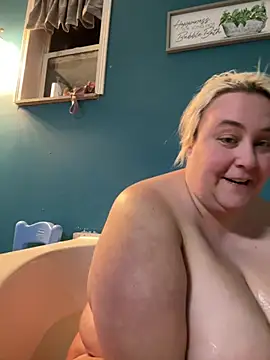 Snapshot of thickmilf182 chatting on 12-13-24, 01:15 thickmilf182 online show from 12-13-24, 01:15