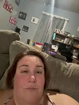 Snapshot of thickmilf182 chatting on 01-12-25, 02:35 thickmilf182 online show from 01-12-25, 02:35