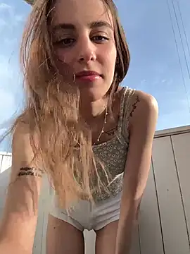 Snapshot of HellPeach chatting on 03-15-25, 01:40 HellPeach online show from 03-15-25, 01:40