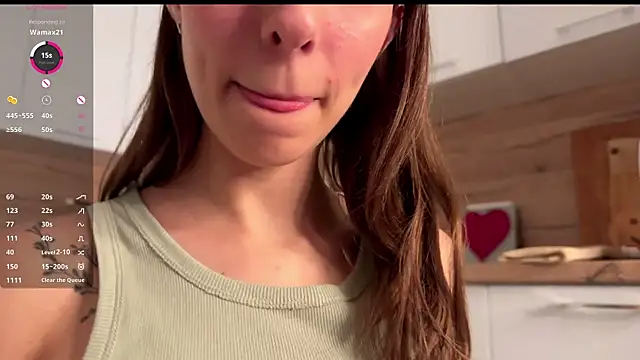 Snapshot of HellPeach chatting on 10-26-25, 08:04 HellPeach online show from 10-26-25, 08:04