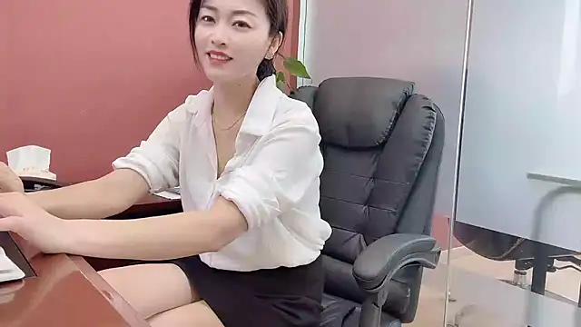 Snapshot of QianF-666 chatting on 10-09-25, 02:31 QianF-666 online show from 10-09-25, 02:31