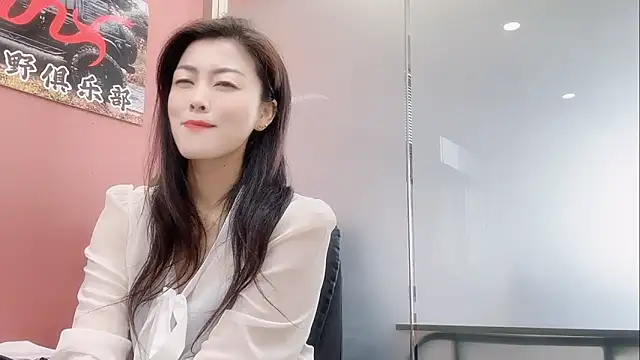 Snapshot of QianF-666 chatting on 11-01-25, 01:40 QianF-666 online show from 11-01-25, 01:40