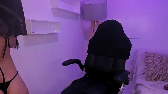 Hannie ws online show from 02-10-26, 05:22