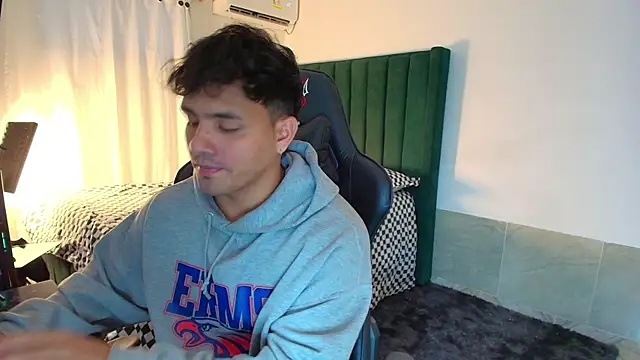 man dur07 online show from 12-22-25, 09:01