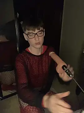 Snapshot of YourFavTwinkie chatting on 02-06-25, 07:24 YourFavTwinkie online show from 02-06-25, 07:24