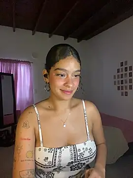 Snapshot of Arteatenea__ chatting on 02-01-25, 10:34 Arteatenea online show from 02-01-25, 10:34