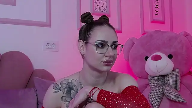 Abby  White online show from 03-18-25, 05:10