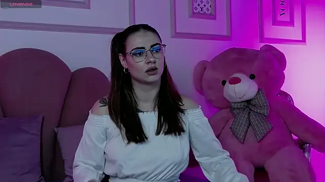 Snapshot of Abby__White chatting on 10-05-25, 04:16 Abby White online show from 10-05-25, 04:16