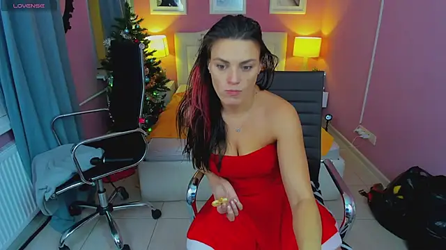 EricaAndPenelopa online show from 12-28-24, 05:33