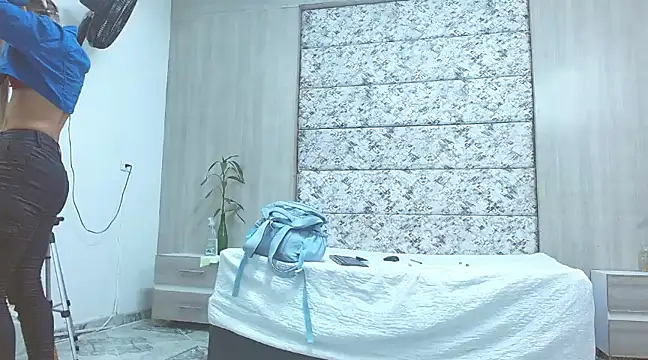 Snapshot of adara_deidara chatting on 03-22-25, 07:53 adara deidara online show from 03-22-25, 07:53