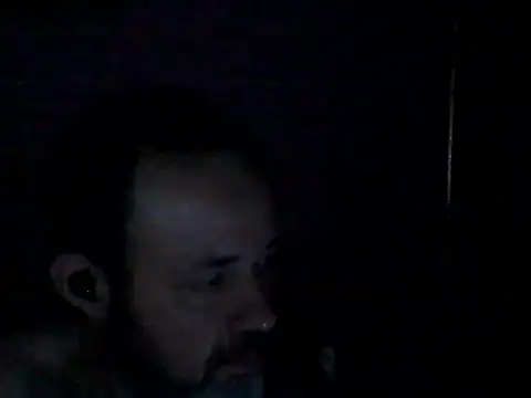 Leocesar37 online show from 11-06-25, 04:08