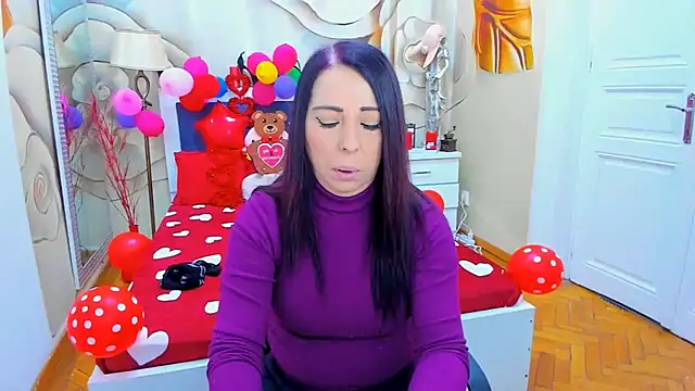 LauraSin online show from 02-13-25, 04:22