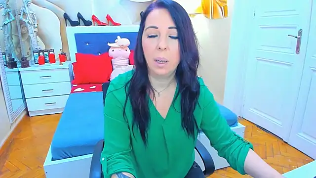 LauraSin online show from 03-11-25, 04:10