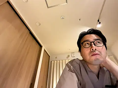 Snapshot of shigeki-113 chatting on 10-31-25, 12:50 shigeki-113 online show from 10-31-25, 12:50