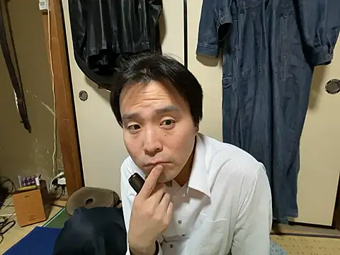 Snapshot of shigeki-113 chatting on 11-12-25, 12:27 shigeki-113 online show from 11-12-25, 12:27