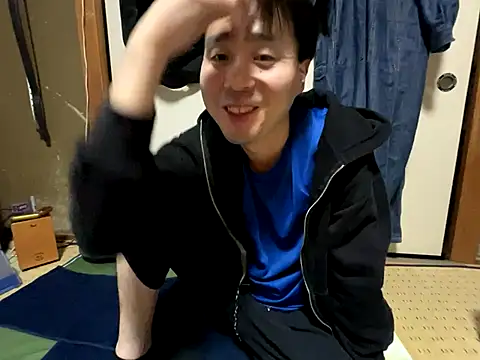 Snapshot of shigeki-113 chatting on 11-22-25, 12:37 shigeki-113 online show from 11-22-25, 12:37