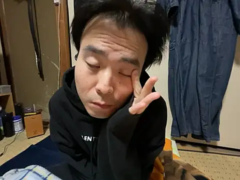 Snapshot of shigeki-113 chatting on 11-28-25, 08:33 shigeki-113 online show from 11-28-25, 08:33