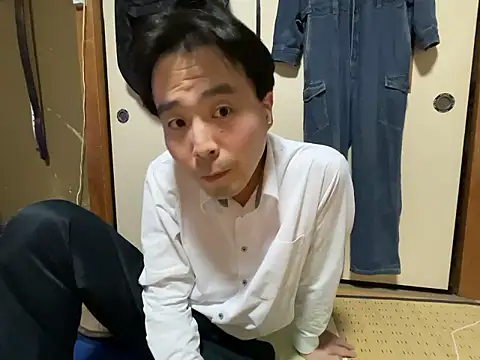 Snapshot of shigeki-113 chatting on 12-01-25, 12:10 shigeki-113 online show from 12-01-25, 12:10