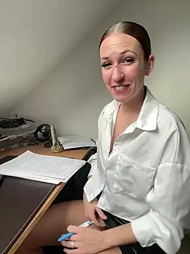 lola tentatiion online show from 03-10-25, 09:32