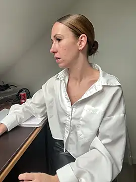 lola tentatiion online show from 03-10-25, 12:37