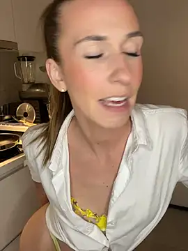 lola tentatiion online show from 03-22-25, 08:26