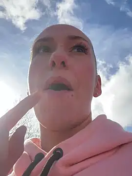 lola tentatiion online show from 03-23-25, 08:59