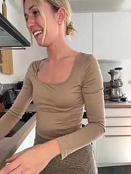 lola tentatiion online show from 09-27-25, 11:37