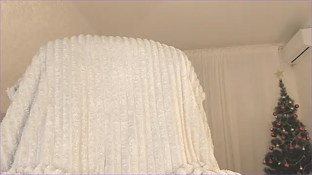 Snapshot of cherry_misaki chatting on 01-14-25, 01:28 cherry misaki online show from 01-14-25, 01:28