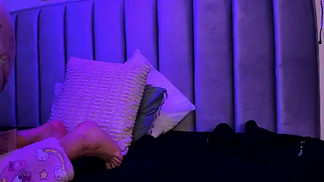 Kitty Gang online show from 03-21-26, 08:19