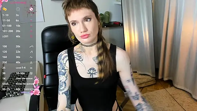 Fog Foggy Love online show from 10-11-25, 08:51