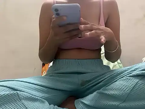 Snapshot of Pie066_ chatting on 12-01-25, 01:05 Pie066 online show from 12-01-25, 01:05