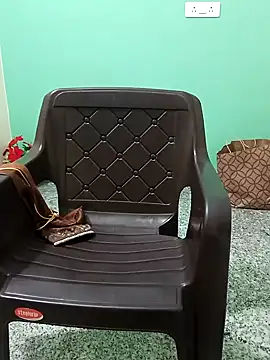 Snapshot of Saroj-Shah chatting on 11-01-25, 08:05 Saroj-Shah online show from 11-01-25, 08:05