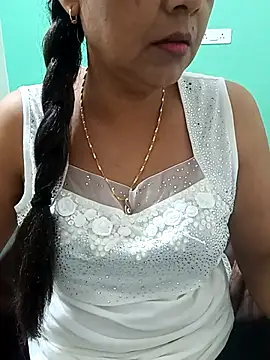 Snapshot of Saroj-Shah chatting on 11-04-25, 03:05 Saroj-Shah online show from 11-04-25, 03:05