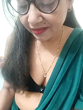 Snapshot of Saroj-Shah chatting on 11-30-25, 05:55 Saroj-Shah online show from 11-30-25, 05:55