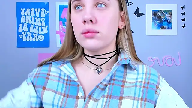 MiaMilas online show from 12-19-24, 04:23