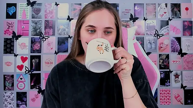 MiaMilas online show from 03-11-25, 06:10