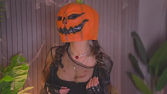 AudreyBrooks  online show from 10-31-25, 07:42