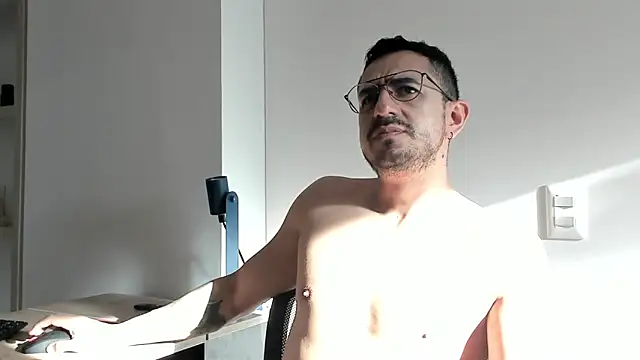 Snapshot of pablo-rincon95 chatting on 12-19-24, 12:23 pablo-rincon95 online show from 12-19-24, 12:23