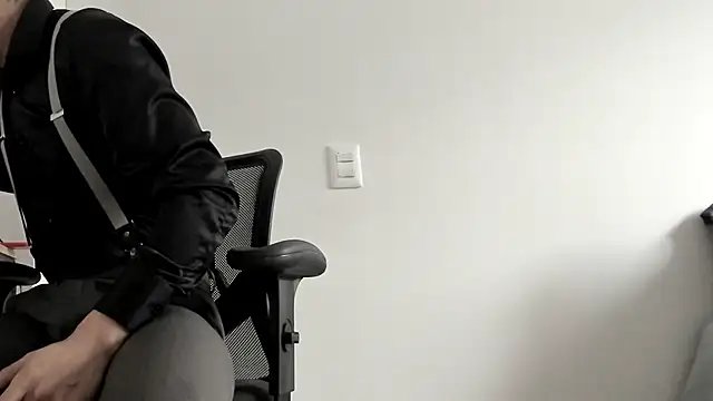 Snapshot of pablo-rincon95 chatting on 01-06-25, 03:40 pablo-rincon95 online show from 01-06-25, 03:40