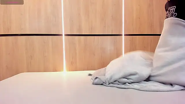 Snapshot of adela_chase chatting on 10-31-25, 02:56 adela chase online show from 10-31-25, 02:56