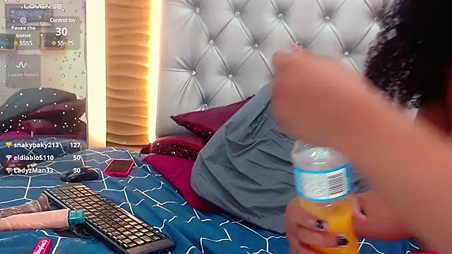 JadeSoleile online show from 02-26-25, 09:27