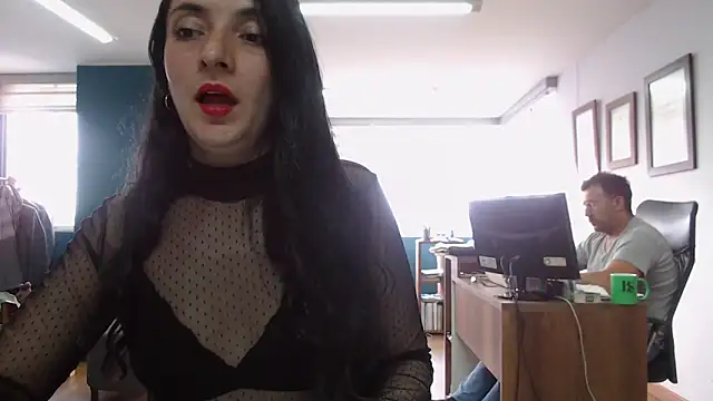 Snapshot of amellie_ros chatting on 03-21-25, 10:17 amellie ros online show from 03-21-25, 10:17