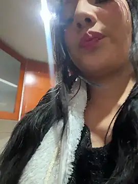 Snapshot of Emily_Trujillo chatting on 10-14-25, 06:09 Emily Trujillo online show from 10-14-25, 06:09