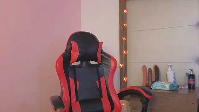 Alisson Freckles online show from 02-24-26, 01:47